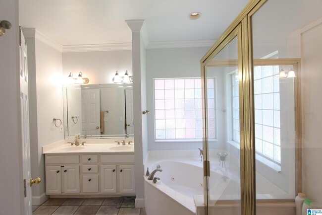 Building Photo - 5987 Waterside Dr