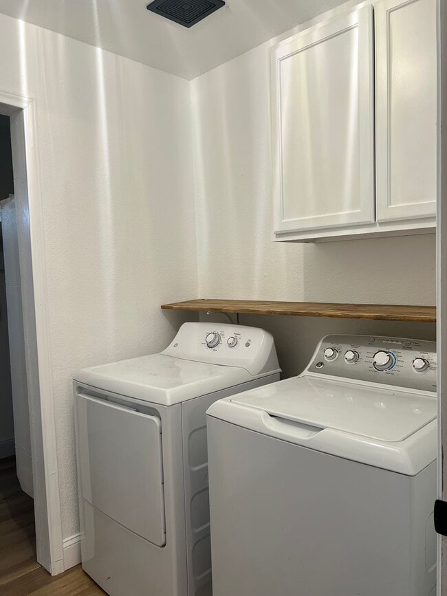 Building Photo - QUAIL