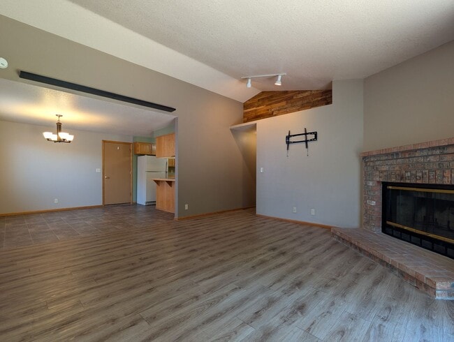 Building Photo - Wonderful 3-Bedroom, 2-Bath Home With Large Yard & A/C!