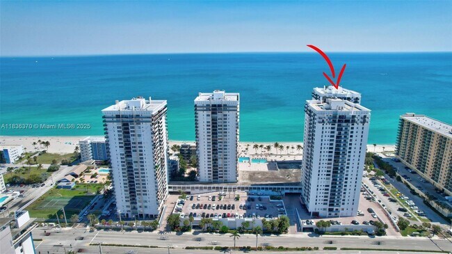 Building Photo - 2301 S Ocean Dr