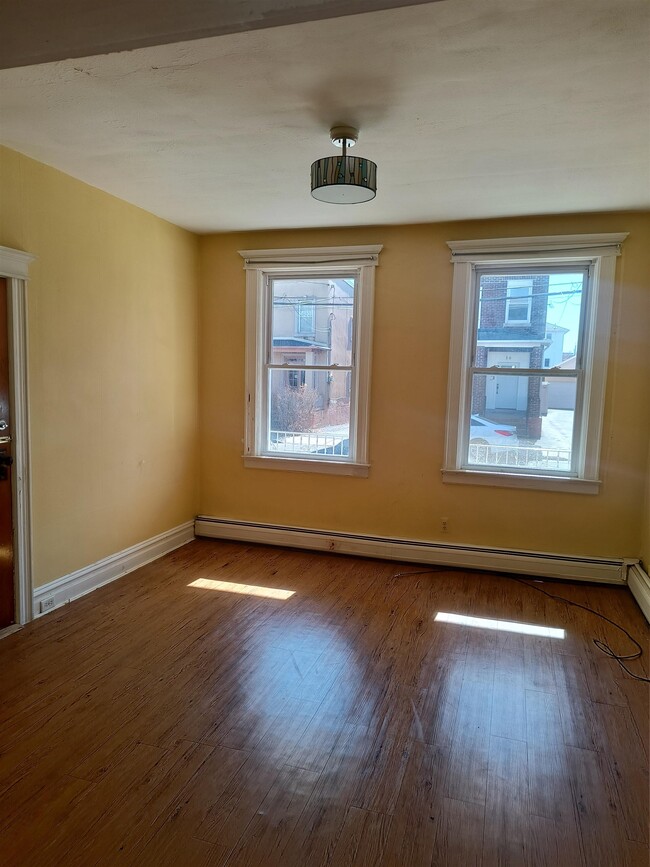 Building Photo - 6105 Meadowview Ave