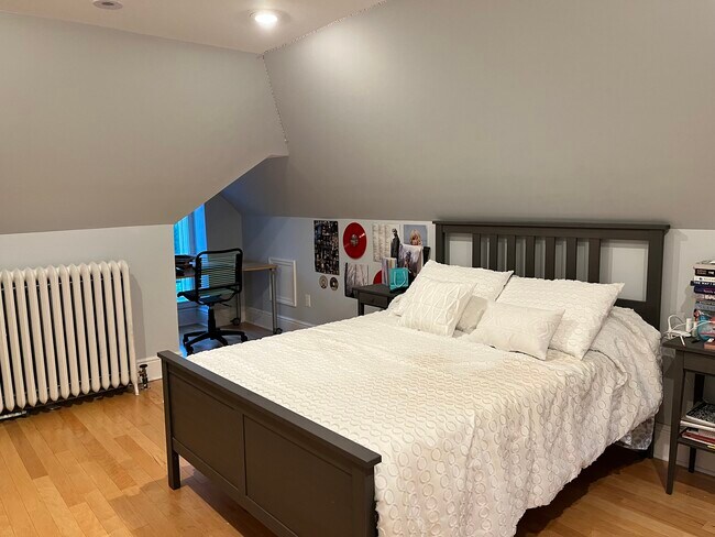Building Photo - 116 Bayard Plz