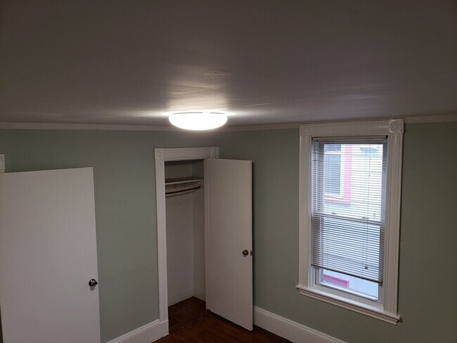 Building Photo - 11 Arcola St