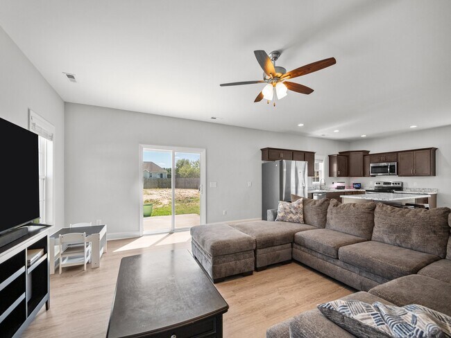 Building Photo - 516 Poults Dr