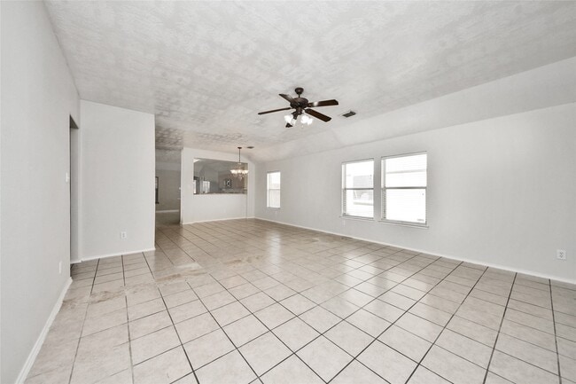 Building Photo - 2731 Gorki Park Dr