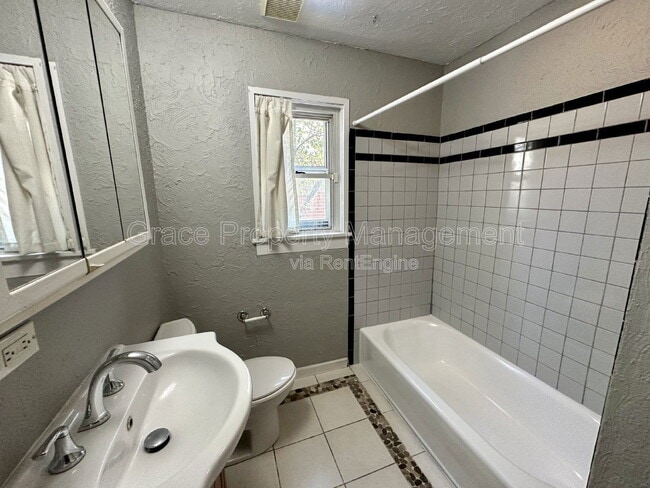 Building Photo - 4821 W 31st Ave