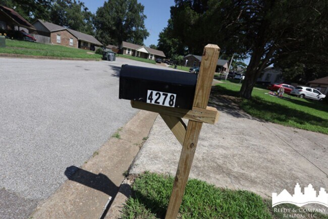 Building Photo - 4278 Mikewood Cove