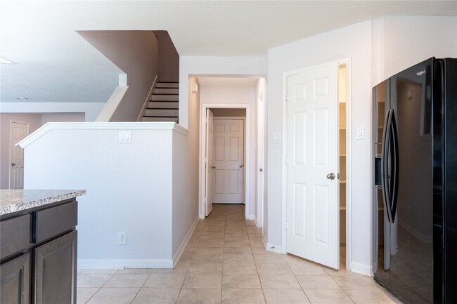 Building Photo - 623 Ash Mill Dr