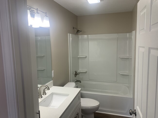 Building Photo - 512 Blackman St