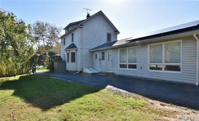 Building Photo - 614 6th Ave W