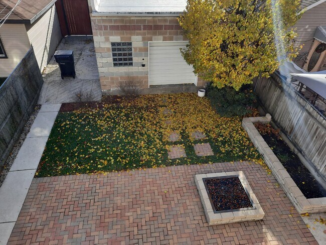 back yard - 3447 W Evergreen Ave
