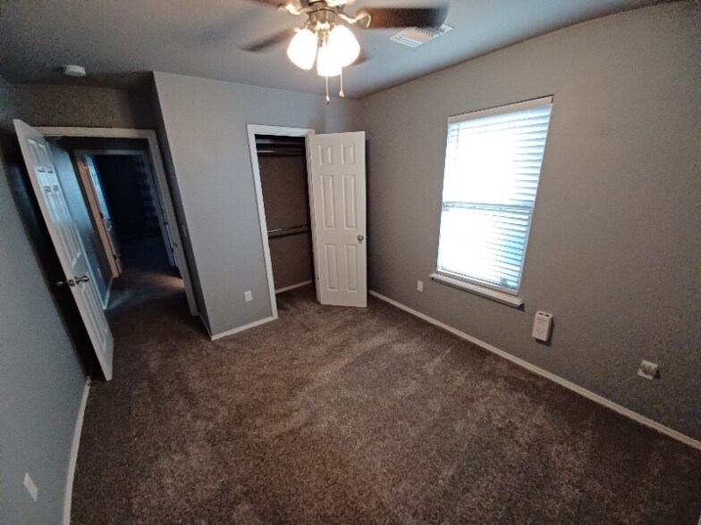 Building Photo - 7208 Gemini Trail