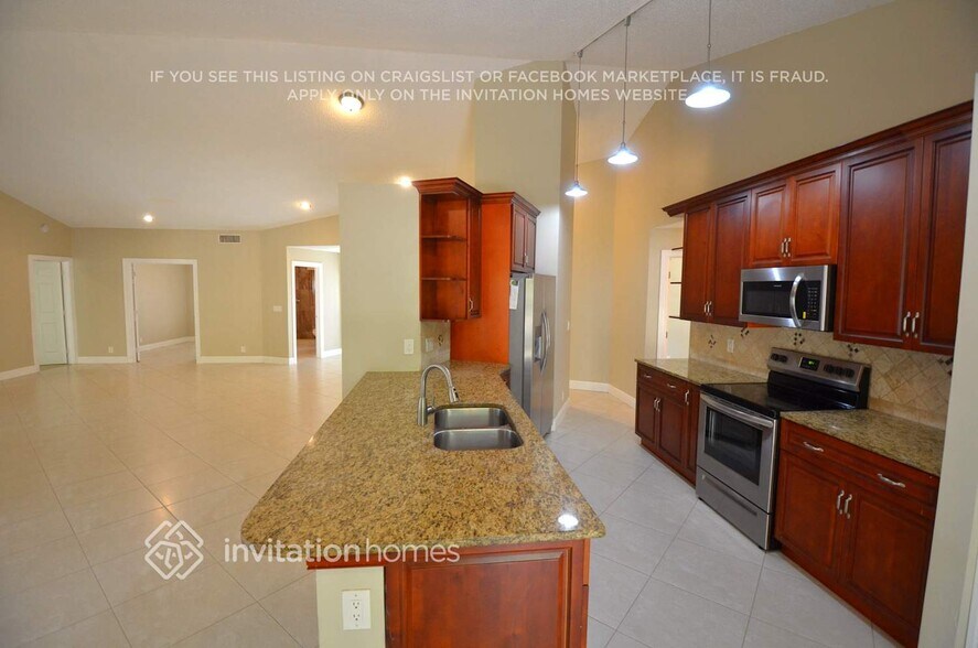 Building Photo - 5050 NW 44th Ave