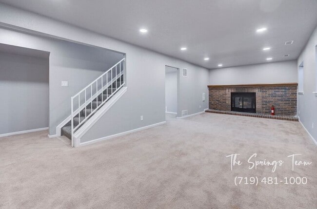 Building Photo - 6460 Bugle Dr