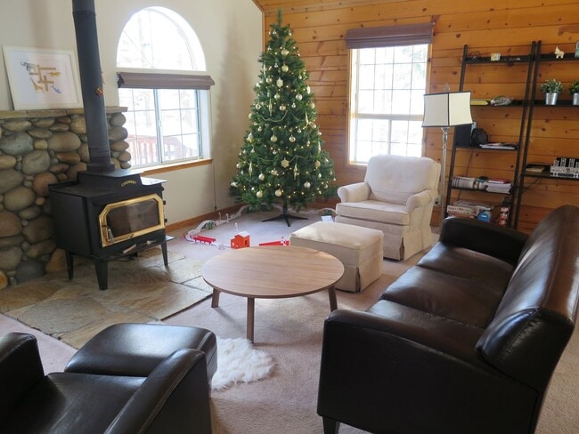 Building Photo - 6-Month Ski Lease in Tahoe Donner, Availab...