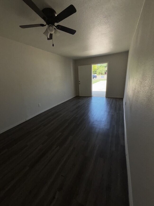 Building Photo - 1272 Cedar Haven Ave