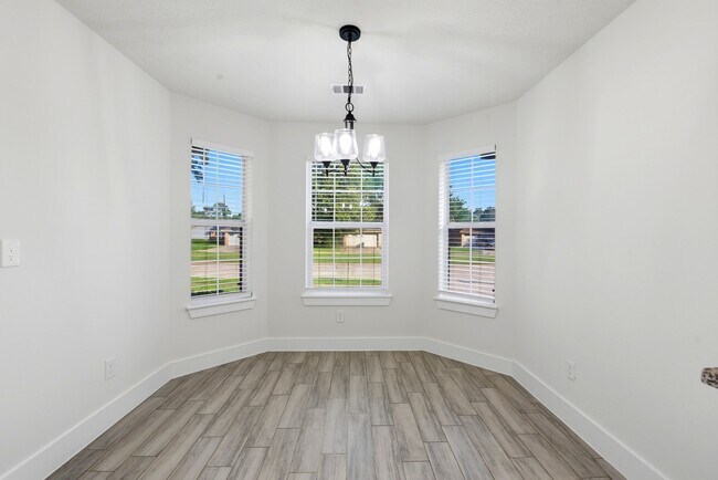 Building Photo - 26218 Cypresswood Dr