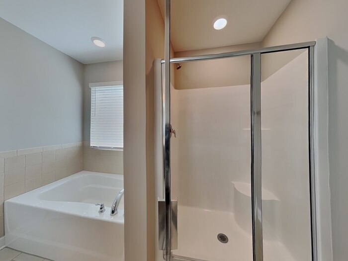 Building Photo - 3820 Sapphire Ridge Ct