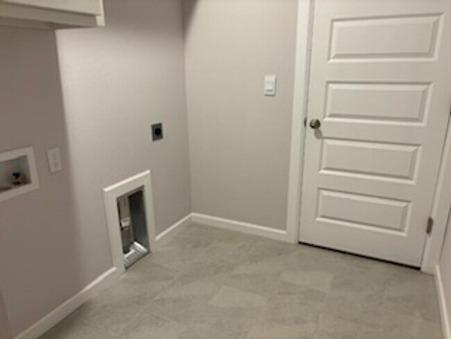Building Photo - Beautiful New Home!