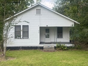 Building Photo - Charming 2 Bedroom 1 Bath In Boyce!