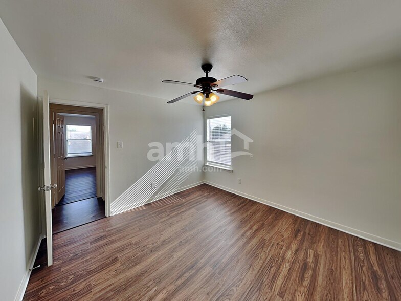 Building Photo - 4345 Medina River Loop