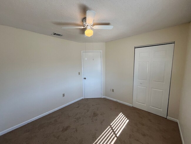 Building Photo - 135 Olive Tree Cir