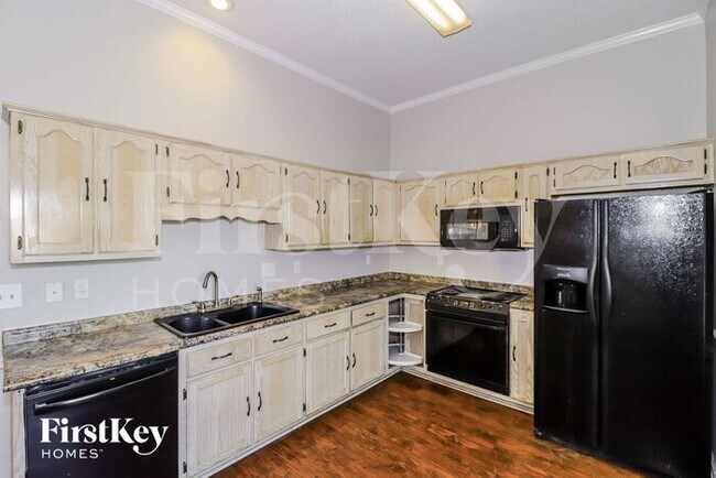 Building Photo - 7353 Kevinridge Cove W