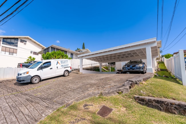 Building Photo - 1158 Alewa Dr