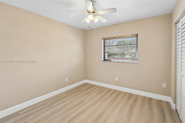 Building Photo - 1315 Egret Rd