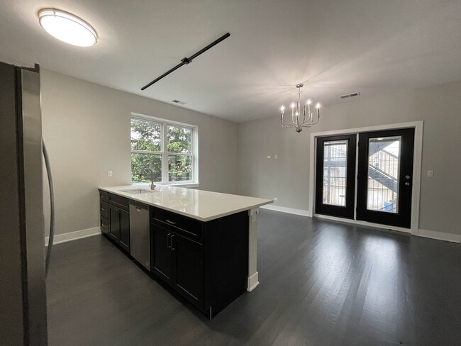 Building Photo - 1841 W 21st St