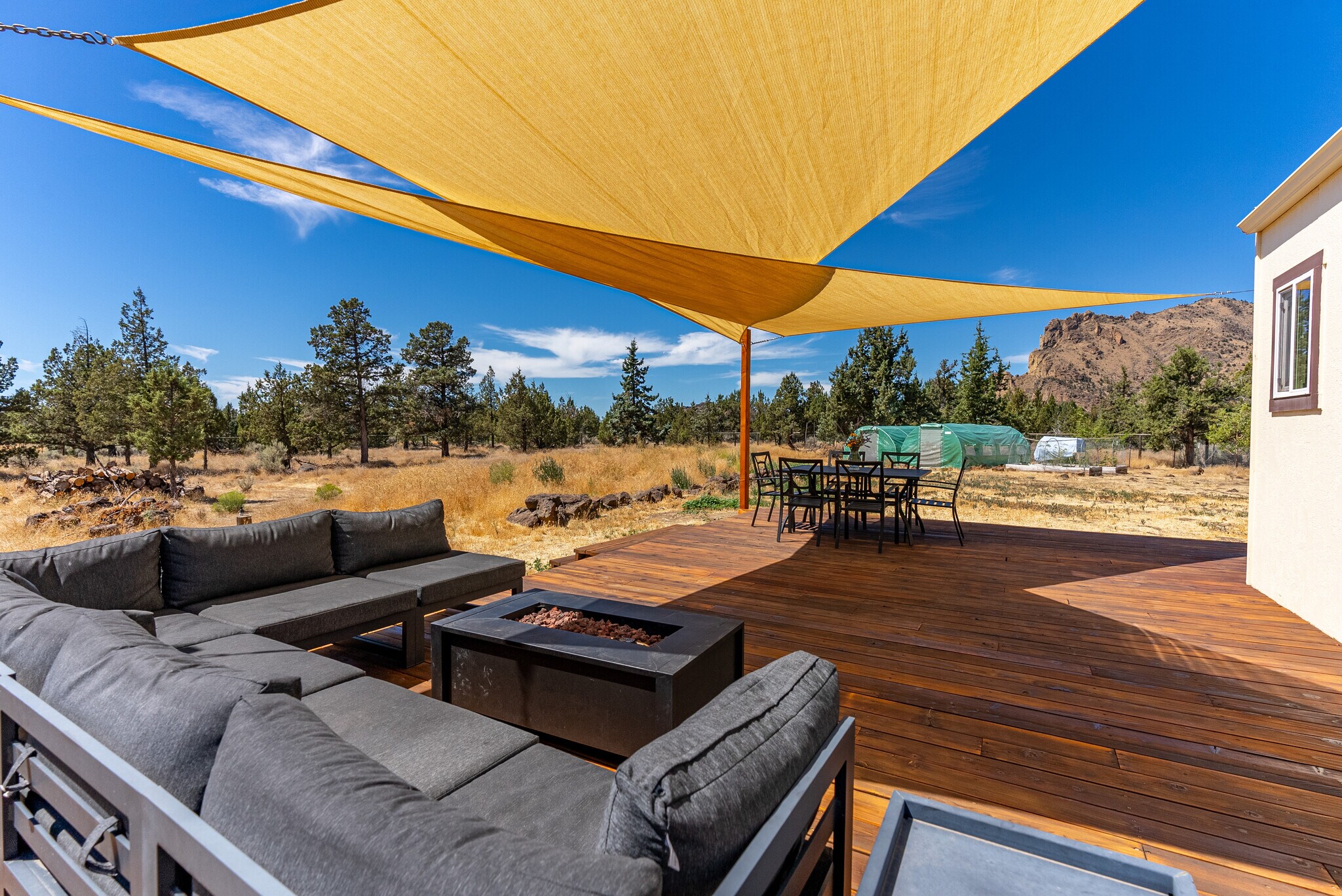 Building Photo - 4455 NE Vaughn Ave