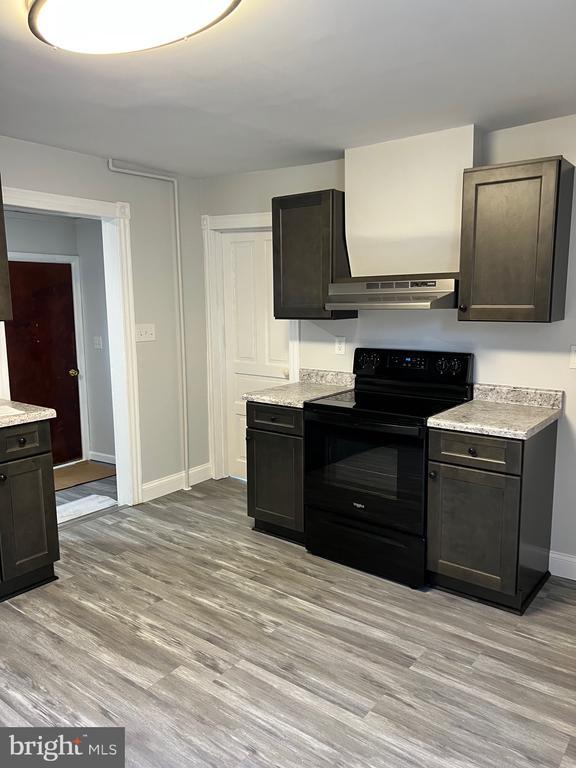 Building Photo - 170 W Penn Ave