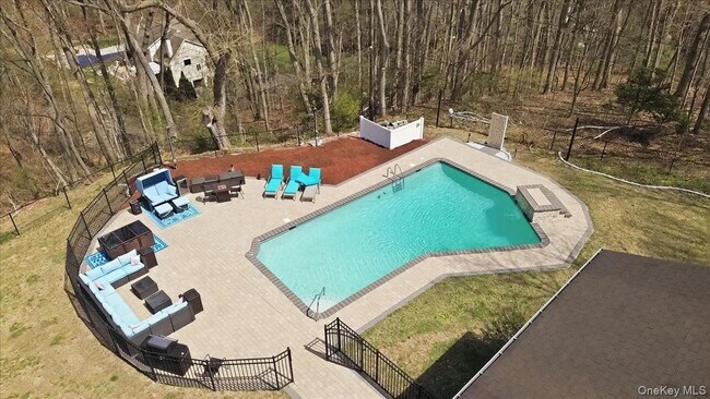 Building Photo - 263 Oyster Bay Road