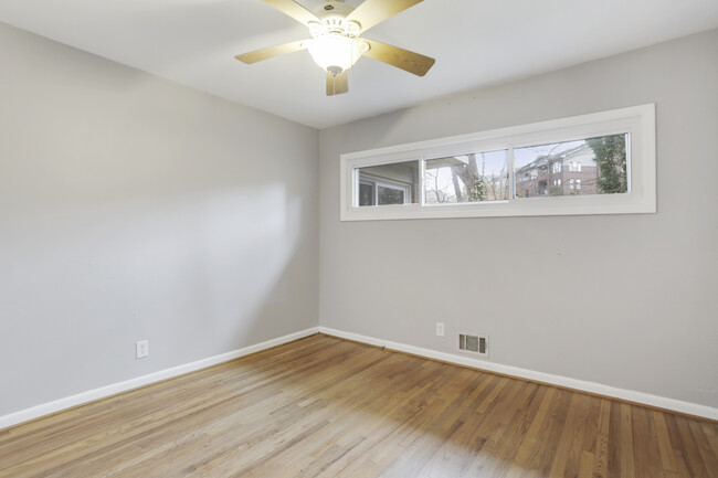 Bedroom 2 - 609 Kimberly Ln NE