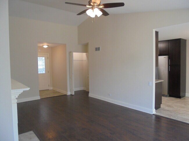 Building Photo - 1534 St Andrews Cir