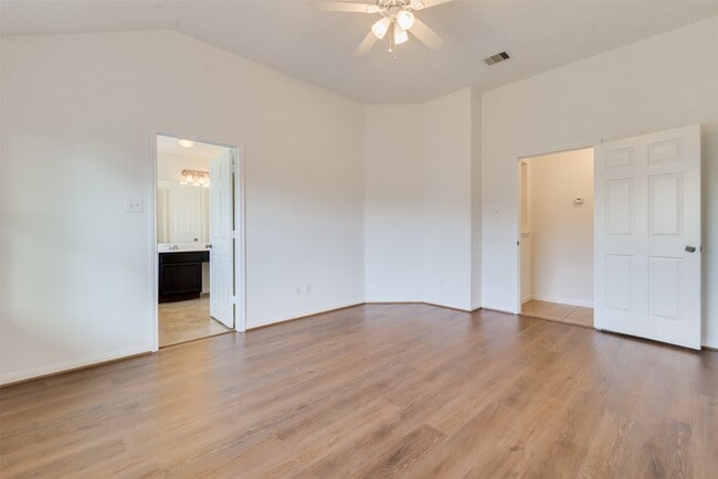 Building Photo - 3426 Lily Ranch Dr