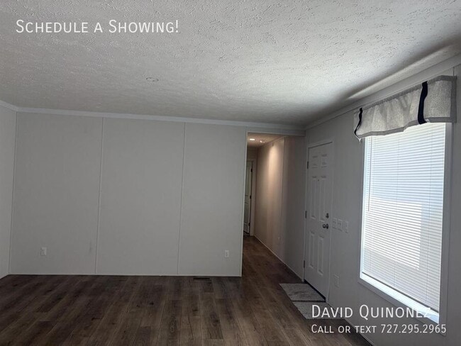 Building Photo - 105 Azalea Ave