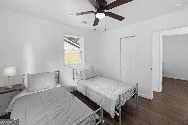 Building Photo - 2533 Godfrey Dr NW