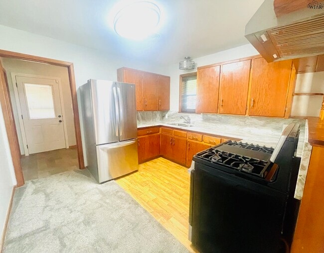 Building Photo - 106 E Jefferson Ave