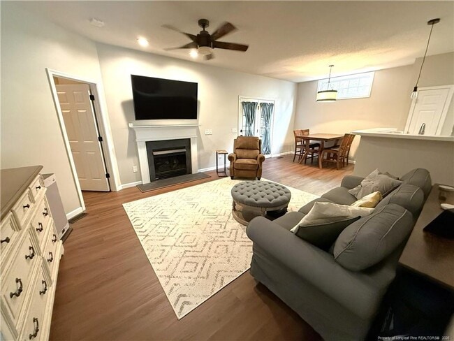 Building Photo - 1605 N Stonegate Dr