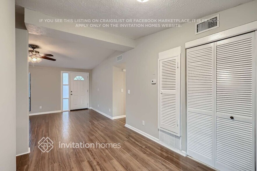 Building Photo - 2560 Eastill Dr