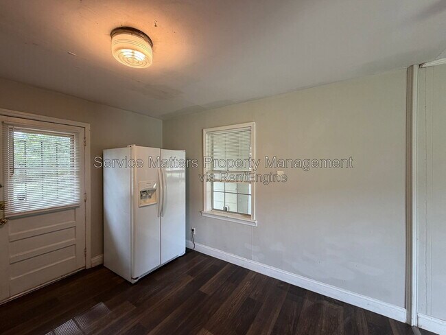 Building Photo - 3213 N Guillemard St