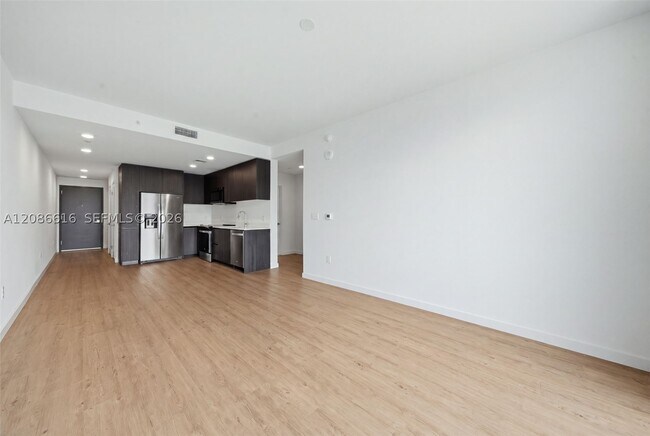 Building Photo - 2000 Biscayne Blvd