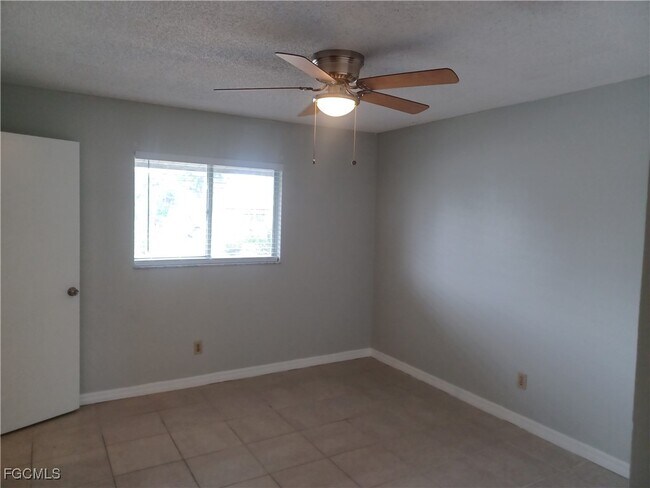 Building Photo - 913 Gleason Pkwy