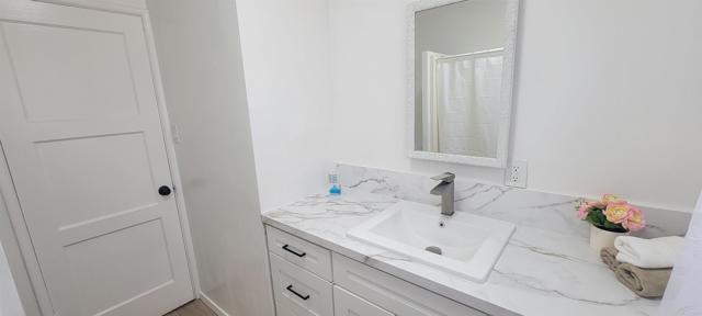 Building Photo - 16911 Glenetta Way