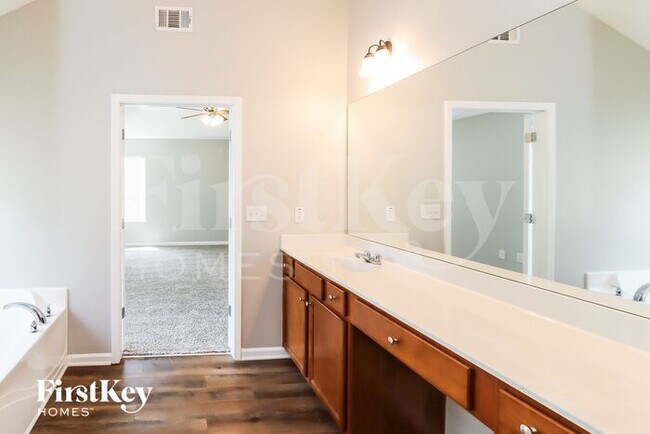 Building Photo - 7517 Watson Cir