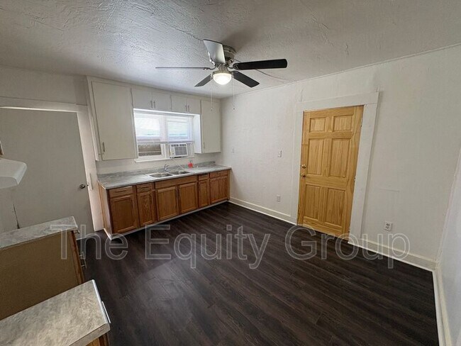 Building Photo - 10596 Ave 344