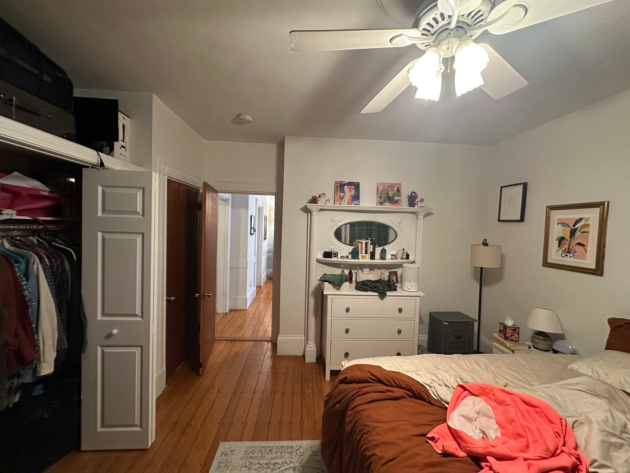 bedroom #1 furnished - 69 Calumet St