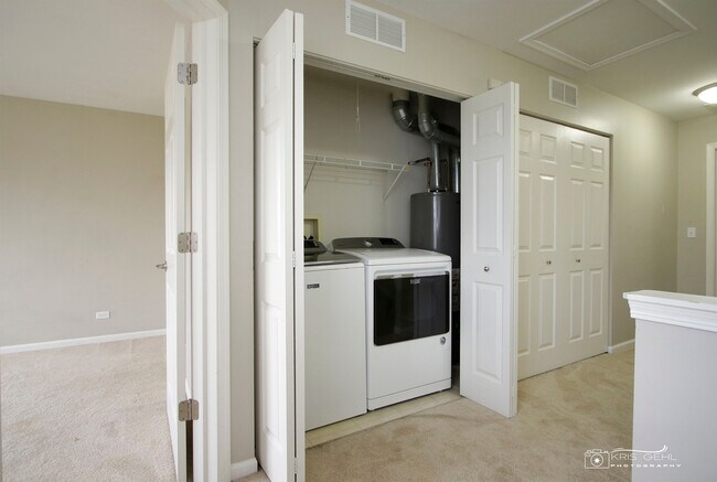 Building Photo - 3152 Falling Waters Ln