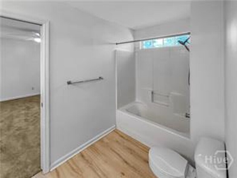 Building Photo - 3 Redding Ct